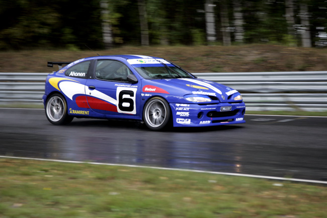 6
Avainsanat: Keijo Ahonen Ahvenisto super 2000 renault megane musakuvat sponsori wizard kostea 6 Ã–ljy-Hetki