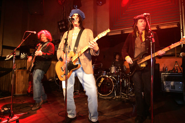 Dan Baird
From Geargia Satellistes
Avainsanat: Dan Baird & Homemade sin from Georgia Satellites hatut southern rock