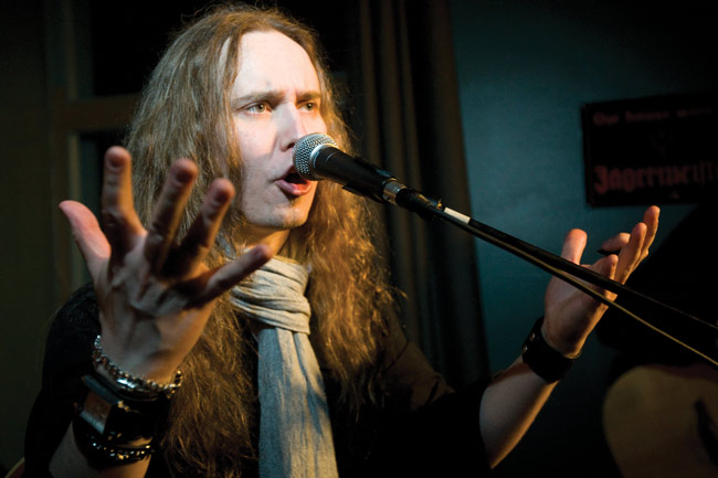 Vahvaa tulkintaa
Avainsanat: J Jarkko Ahola duo Karoliina Kotka