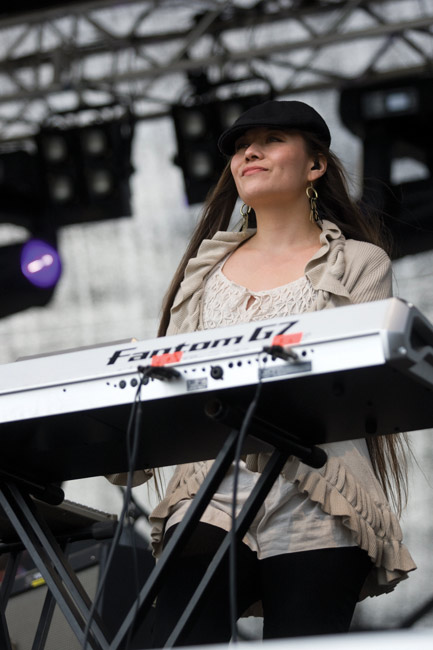 Kosketinsoittaja
Emilia Takayama 2010
Avainsanat: Chisu Christel Sundberg Kotka rockfestival kaunis seksikäs suloinen räväkkä kosketinsoittaja