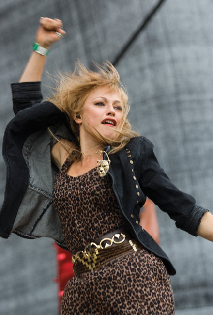 Vauhti päällä
Chisu
Avainsanat: Chisu Christel Sundberg Kotka rockfestival kaunis seksikäs suloinen räväkkä