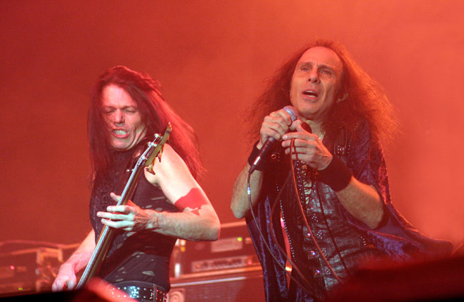 Rody ja Ronnie
Dio Helsingin jäähallissa 2005.
Avainsanat: Rydy Sarzo Ronnie James Dio Chrismas is heavy jäähalli Helsinki hevi