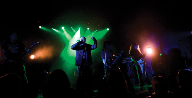 Domination Black 09
Kymirock, Kyminsuu, Kotka 2009.
Avainsanat: Domination Black Kymirock Kyminsuu Kotka Lauri Sir Eerola Kari A Killgast Teppo Heikanen Ville Wiren