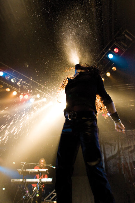 Dragon spits fire - or water
ZP Theart, Helsinki 2007.
Avainsanat: DragonForce powermetal nopea metalli Black Crusade Helsinki Jäähalli ZP Zippy Theart sylkeä vesi vettä lohikäärme sylkee tulta