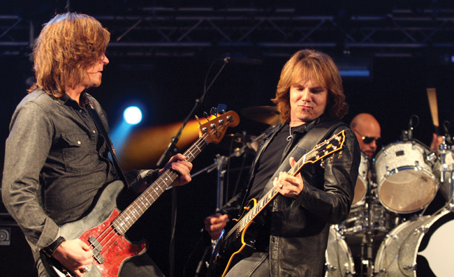 Juhannuksen päätähti Europe
John LevÃ©n, Joey Tempest ja Ian Haugland.
Avainsanat: Himos Festival Jämsä juhannus festivaali bileet Europe päätähti pääesiintyjä headliner John LevÃ©n Joey Tempest Ian Haugland final countdown