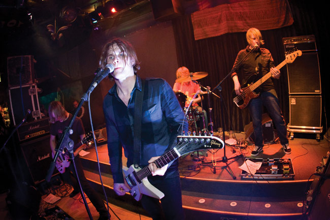 Exploding heads
Kairo, Kotka 2008.
Avainsanat: Exploding heads Kairo Kesto-klubi