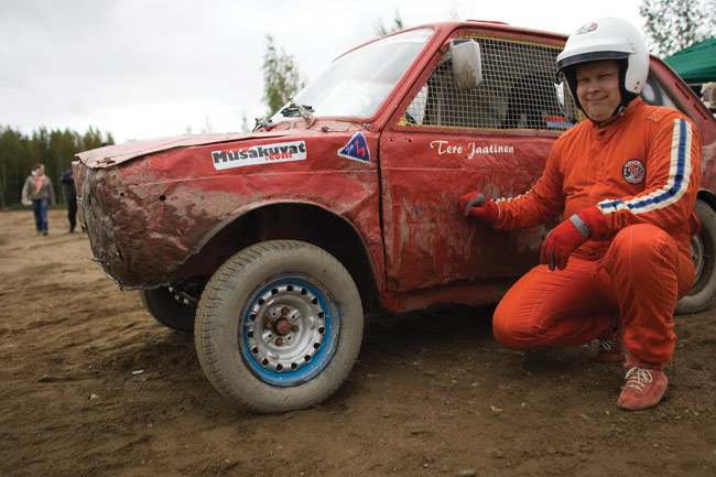 Tero Jaatinen
Ready to race
Avainsanat: Musakuvat goes jokkis jokamiesluokka kilpa-autoilu vauhti sponsori sponsoroida promootio Tero Jaatinen kuljettaja keskittyä käyttöosa oy poseerata tyyli