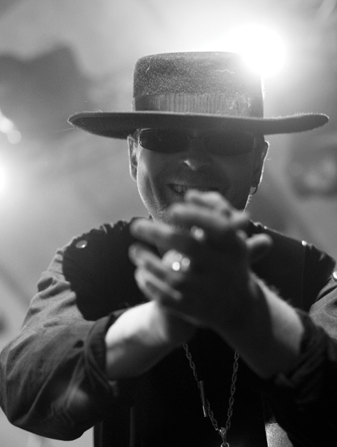 Happy on the run
El Muerte
Avainsanat: Los Bastardos Finlandeses Summer of rock Kouvola El Muerte ilonen taputtaa hattu