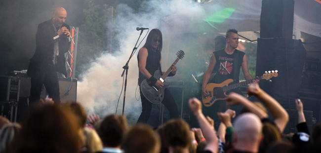 Maj Karma
Koria-Roll, Elimäki 2007.
Avainsanat: Koria-Roll Elimäki Kallioniemi festari festivaali Maj Karma Herra Ylppö Häiriö Piirinen K. Kurittu