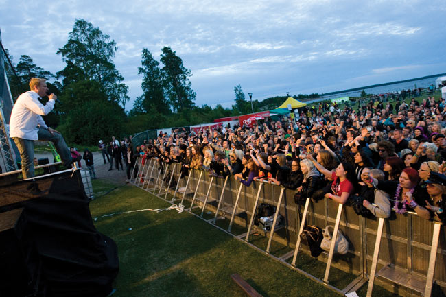 Kotka rockfestivaalin yleisölle
Avainsanat: Raptori Kotka Rockfestival