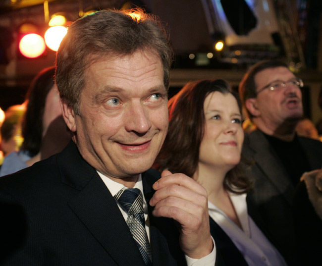 Sauli
Avainsanat: Sauli Niinistö presidenttiehdokas europarlamentaarikko kokoomus työväen presidentti hymy mies poikamies