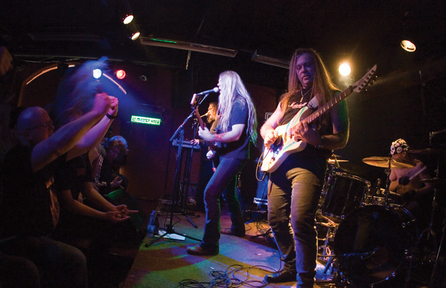 Tarot
House of rock, Kouvola 2006.
Avainsanat: Tarot House of rock Marco Zachary Hietala yleisö lava Pecu Cinnari Tommi Salmela Tarot
House of rock, Kouvola 2006.
Avainsanat: Tarot House of rock Marco Zachary Hietala yleisö lava Pecu Cinnari Tommi Salmela