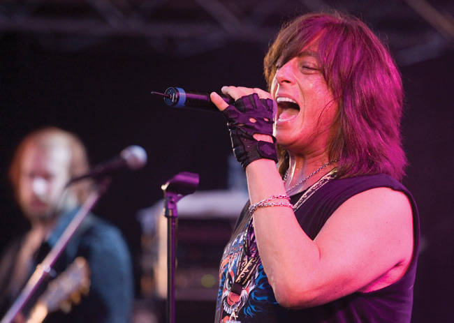 Ilman laseja
Avainsanat: Joe Lynn Turner Rainbow Deep Purple Fandango laulaa solisti Jurassic Rock