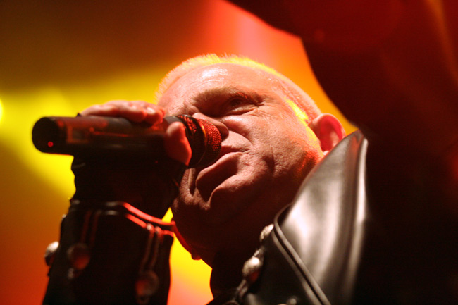 Kurkistus
They want war
Avainsanat: U.D.O. Udo Dirkschneider alakulma kurkistus kasvot lähikuva saksalainen they want war