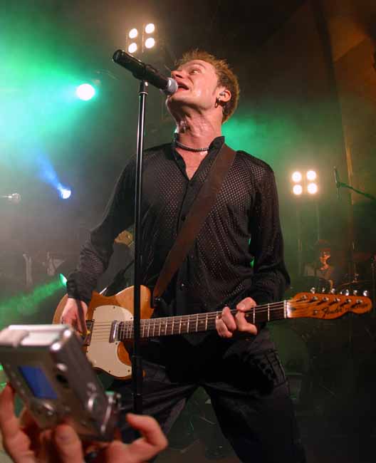 Ilkkaa kuvataan
Neljä Ruusua 2004, Amarillo, Kotka. Ilkka Alanko kuvataan.
Avainsanat: Neljä Ruusua Ilkka Alanko kamera kuvataan digikamera