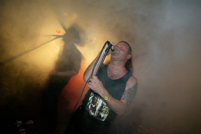 Live rock'n roll
Wanted, Daltons, Live rock'n roll
Avainsanat: Daltons Rexa Vesa savu valo silhuetti
