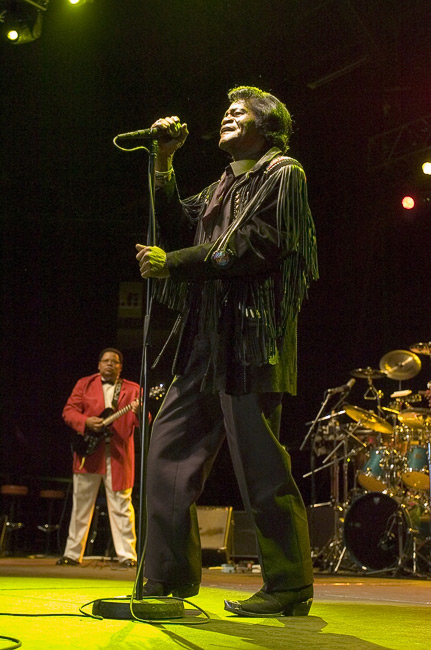 James Brown
LänsiAuto Areena 1.11.2006
Avainsanat: James Brown Soul Brother Number One Goodfather Of Hardest Working Man In Showbiz Black Musta Funk R&B Legenda Legend jäähyväiskeikka