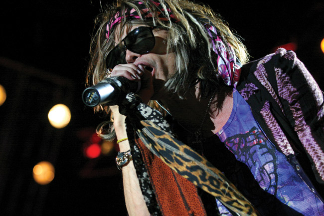 rockstar
Steven Tyler 
Avainsanat: Aerosmith yhdysvallat Hartwall Areena Helsinki glamour rockstar Steven Tyler
