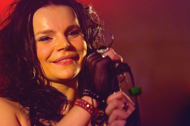 Agnes Pihlava
Suomen 2005 Idols-kisan neljäs.
Avainsanat: Agnes Pihlava When the night falls Idols suloinen kaunis puola puolalainen Agnes Pihlava
Suomen 2005 Idols-kisan neljäs.
Avainsanat: Agnes Pihlava When the night falls Idols suloinen kaunis puola puolalainen