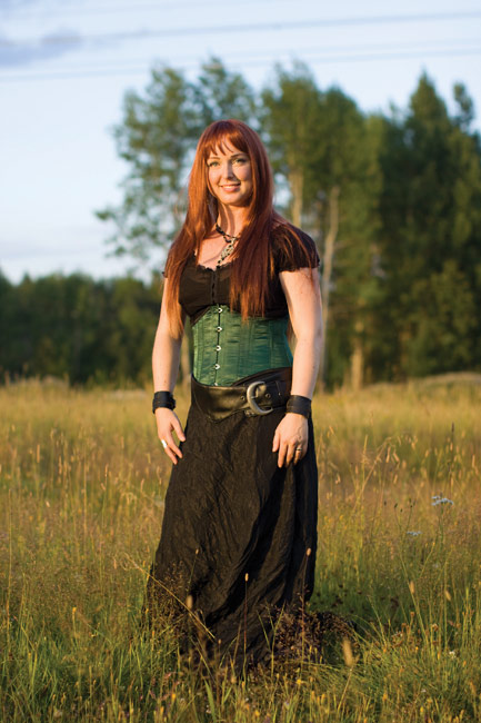 Neito niityllä
Heidi Parviainen, Amberian Dawn
Avainsanat: Dark River festival Kotka Kymi Honkala Amberian Down Heidi Parviainen 