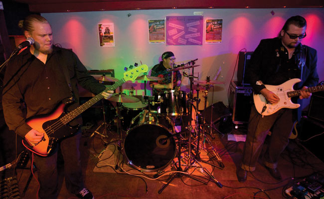 Andy & Barrigades
Yellari, Kotka 2010
Avainsanat: Andy & Barrigades Yellari Antti Sipilä Erkko Horttanainen Kai Sunila Hurriganes