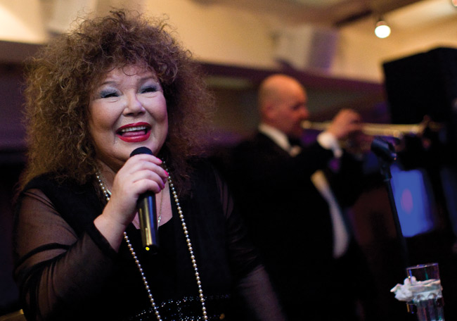 De va kukku de!
Anita Hirvonen
Avainsanat: Anita Hirvonen iskelmä Banketti Seurahuone Sokos Kotka