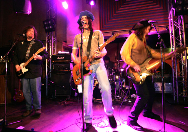 From Georgia Satellites
Amarillo, Kotka 2006.
Avainsanat: Dan Baird & Homemade sin from Georgia Satellites hatut southern rock