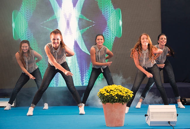 Bionic Crew 2013
Kotkan tori
Avainsanat: Tanssiryhmä Bionic Crew kaunis seksikäs