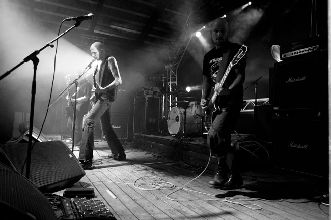 Töppöstä toisen eteen
Blake, Dark River festival, Kotka 09.
Avainsanat: Blake Dark River festival Honkala Kotka Aaro Seppovaara Sami Hassinen Töppöstä toisen eteen
Blake, Dark River festival, Kotka 09.
Avainsanat: Blake Dark River festival Honkala Kotka Aaro Seppovaara Sami Hassinen