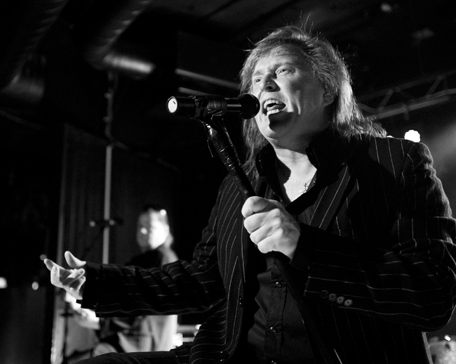 Tommi Läntinen 2008
Avainsanat: Boycott classic rock Kouvola Vaakuna Marilyn Tommi Läntinen My Sharona mustavalkoinen