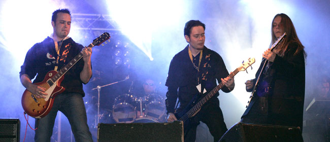 Cantawierre
Alppiruusu festivaali, Elimäki 2006.
Avainsanat: Cantawierre Elimäki Alppiruusu Miika Heijala Elmo Aalto Marko Heikkilä Toni Matikkala Kimmo Kalenius Cantawierre
Alppiruusu festivaali, Elimäki 2006.
Avainsanat: Cantawierre Elimäki Alppiruusu Miika Heijala Elmo Aalto Marko Heikkilä Toni Matikkala Kimmo Kalenius