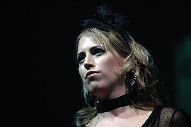 Juontaja
Pauliina
Avainsanat: Radio Citys hautajaiset juontaja toimittaja kaunis nainen blondi kaapelitehdas helsinki