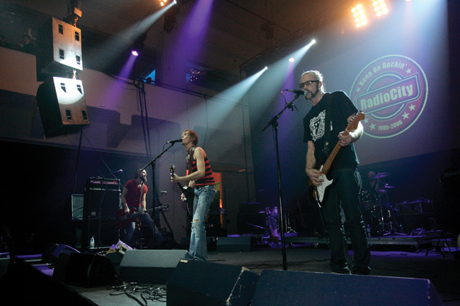 von Hertzen Brothers
Avainsanat: von Hertzen Brothers Radio City Cityn hautajaiset Kie Mikko Jonne lava kaapelitehdas