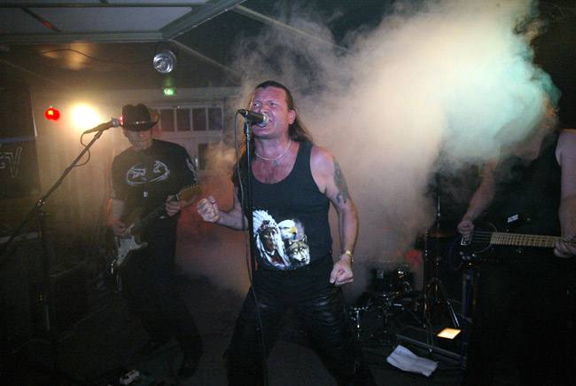 Daltons
Daltons, Meduusa, Kotka 2005.
Avainsanat: Daltons Rexa savu Meduusa Hike Vesa