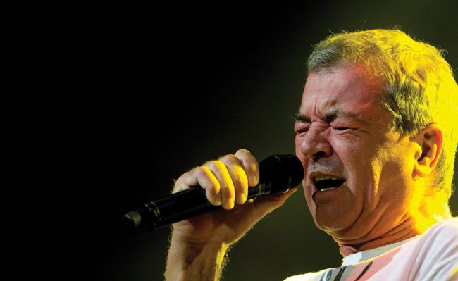 Vähän kireänä tänään
Ian Gillan 2008
Avainsanat: Deep Purple Jäähalli Helsinki Ian Gillan kirkua screaming Vähän kireänä tänään
Ian Gillan 2008
Avainsanat: Deep Purple Jäähalli Helsinki Ian Gillan kirkua screaming
