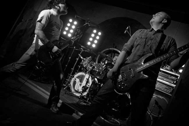 DFF
KestoKlubi, Kairo, Kotka 2009.
Avainsanat: Dark Filth Fraternity DFF kairo Kesto-klubi Kotka Panu Willman Henri Räsänen