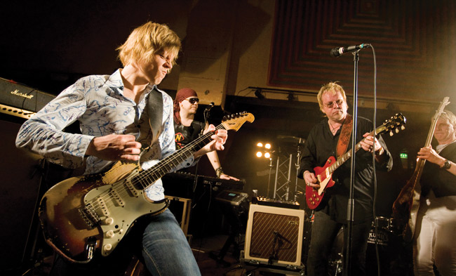 Vauhti päällä
Kuka jää henkiin skorpioninaisen jälkeen?
Avainsanat: Dingo tuhkimotarina Amarillo Kotka Pertti Neumann Jarkko Eve Erik Valkama Robert Engstrand skorpioninainen