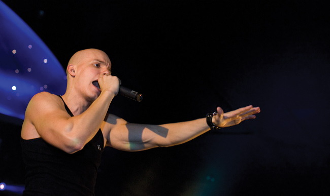 Räppikäsi
Avainsanat: Elastinen Kimmo Ilpo Juhani Laiho Lux Nightclub Helsinki rap hiphop kalju räppikäsi hoppari Räppikäsi
Avainsanat: Elastinen Kimmo Ilpo Juhani Laiho Lux Nightclub Helsinki rap hiphop kalju räppikäsi hoppari