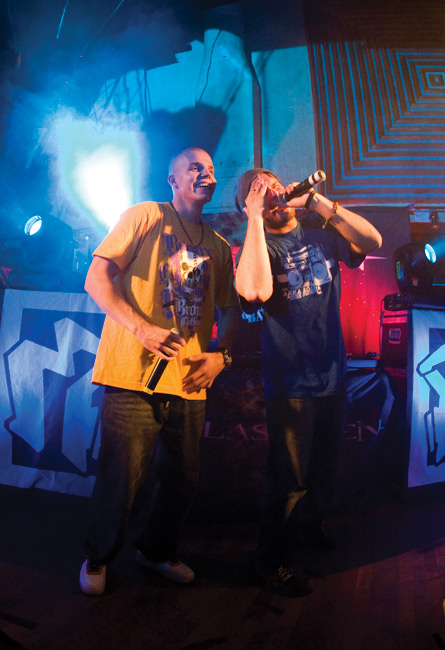 Naurattaa
Elastinen ja Timo Pieni Huijaus
Avainsanat: Elastinen rap Kimmo Ilpo Juhani Laiho Rähinä Records toimitusjohtaja Fintelligens Timo Pieni Huijaus