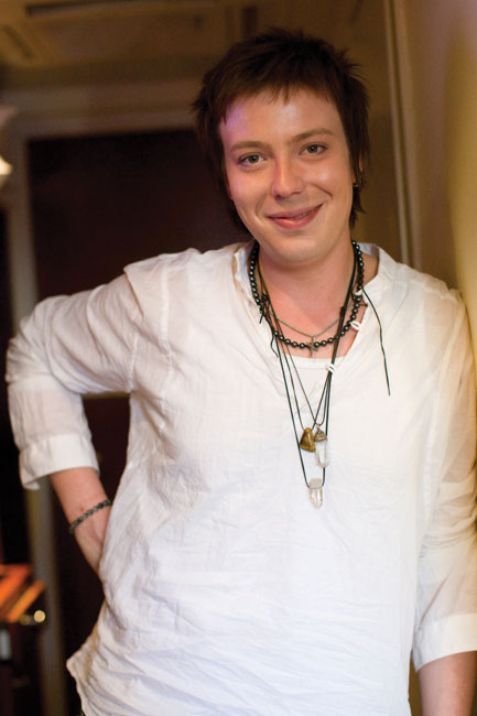 Poseeraus
Elias Hämäläinen 2010
Avainsanat: Elias Hämäläinen X Faktor Seurahuone hotellihuone Kotka Poseeraus
Elias Hämäläinen 2010
Avainsanat: Elias Hämäläinen X Faktor Seurahuone hotellihuone Kotka