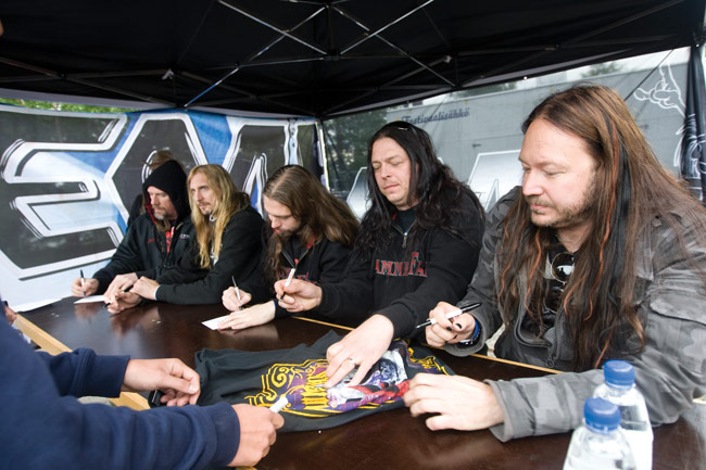 Nimmarisessio
Hammerfall
Avainsanat: Hammerfall Sauna open air metal festival Tampere Fredrik Larsen Pontus Norgren Joacim Cans Anders Johansson Oscar Dronjak
