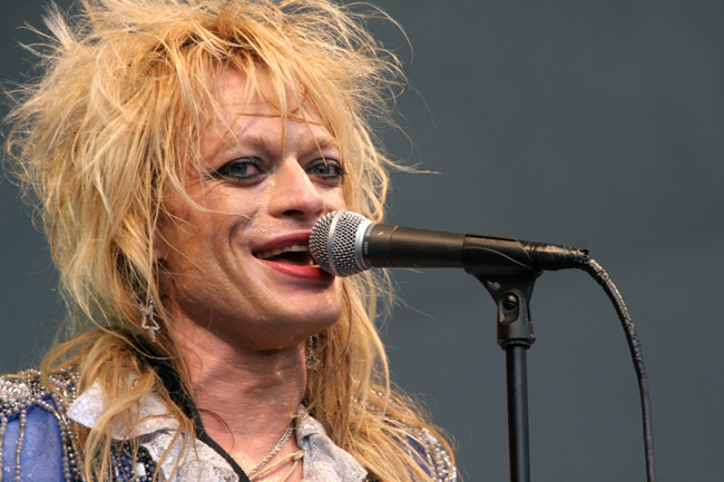 Pörröpää
Michael Monroe, Ankkarock 2005.
Avainsanat: Michael Monroe Hanoi Rocks pörröpää nauraa hymyilee laulaa A day late a dollar short