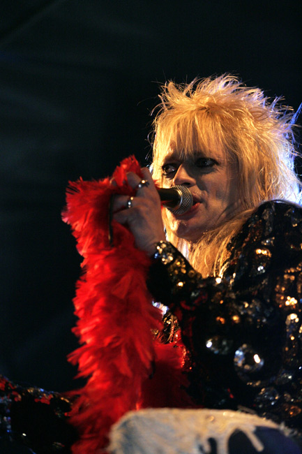 Michael Monroe
Avainsanat: Hanoi Rocks Michale Monroe laulaja solisti röyhelöt höyhenet Oriental beat