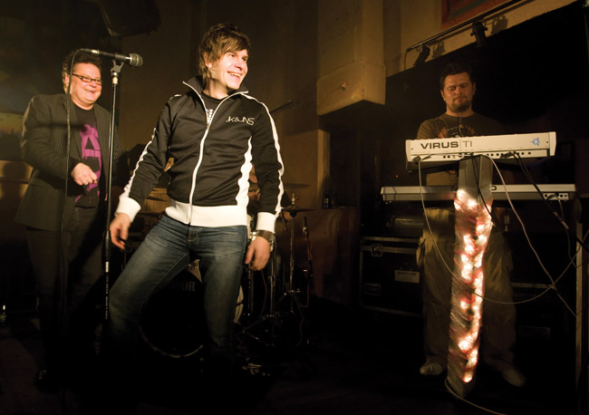 Hausmylly 2008
.. paitsi Enzo on jossain
Avainsanat: Hausmylly Amarillo Kotka ysäri Micky Poju