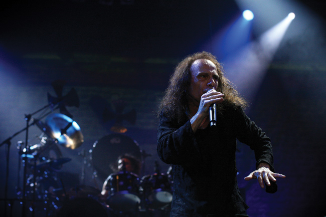 Neon Knights
Avainsanat: Heaven and hell Black Sabbath Dio neon knights tumma heavy Ronnie James Ronald