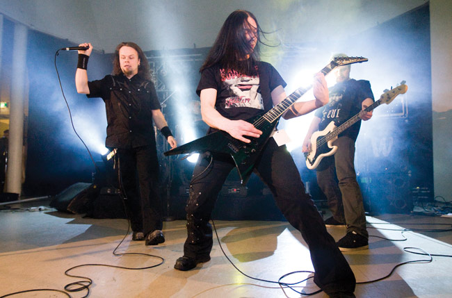 Valoa ja vauhtia
Avainsanat: High Hypnotic Dark Winter festival Kotka Karhula 