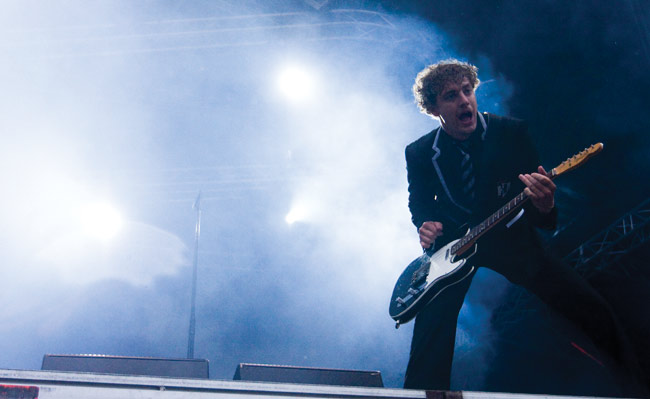 Hate to say I told you so
Nicholaus Arson, The Hives, Ankkarock 2008.
Avainsanat: The Hives Ankkarock Vantaa Korso ruotsi ruotsalainen koulupuku Nicholaus Arson