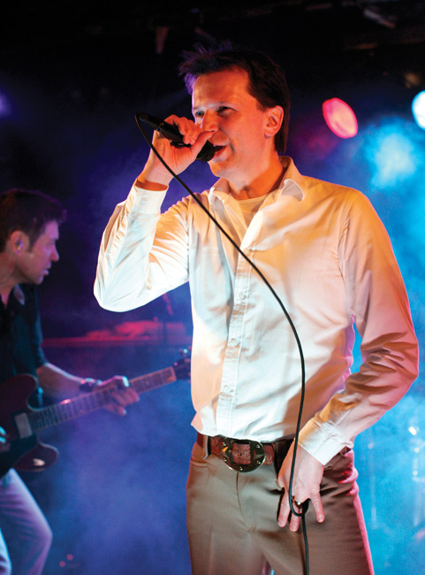 Jore Marjaranta
Avainsanat: Jore Marjaranta Ile Kallio Rockets Guitar Slingers Leningrad Cowboys tunnelmoida fiilistellä tyytyväinen