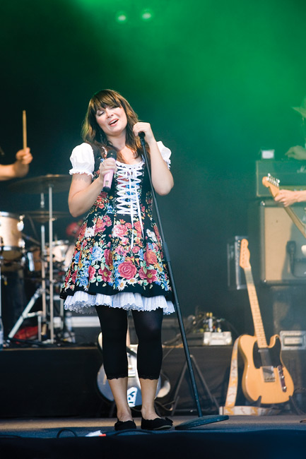 Hittilavalla
Avainsanat: Irina Lahtinen Himos Festival juhannus hittilava pokkaa sul on ainakin käsi kapula kaunis
