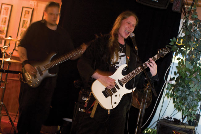J3
Avainsanat: J3 Back Room Kotka